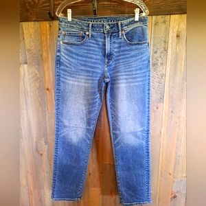 Men's American Eagle 31 X 30 Med Wash Airflex Jeans
